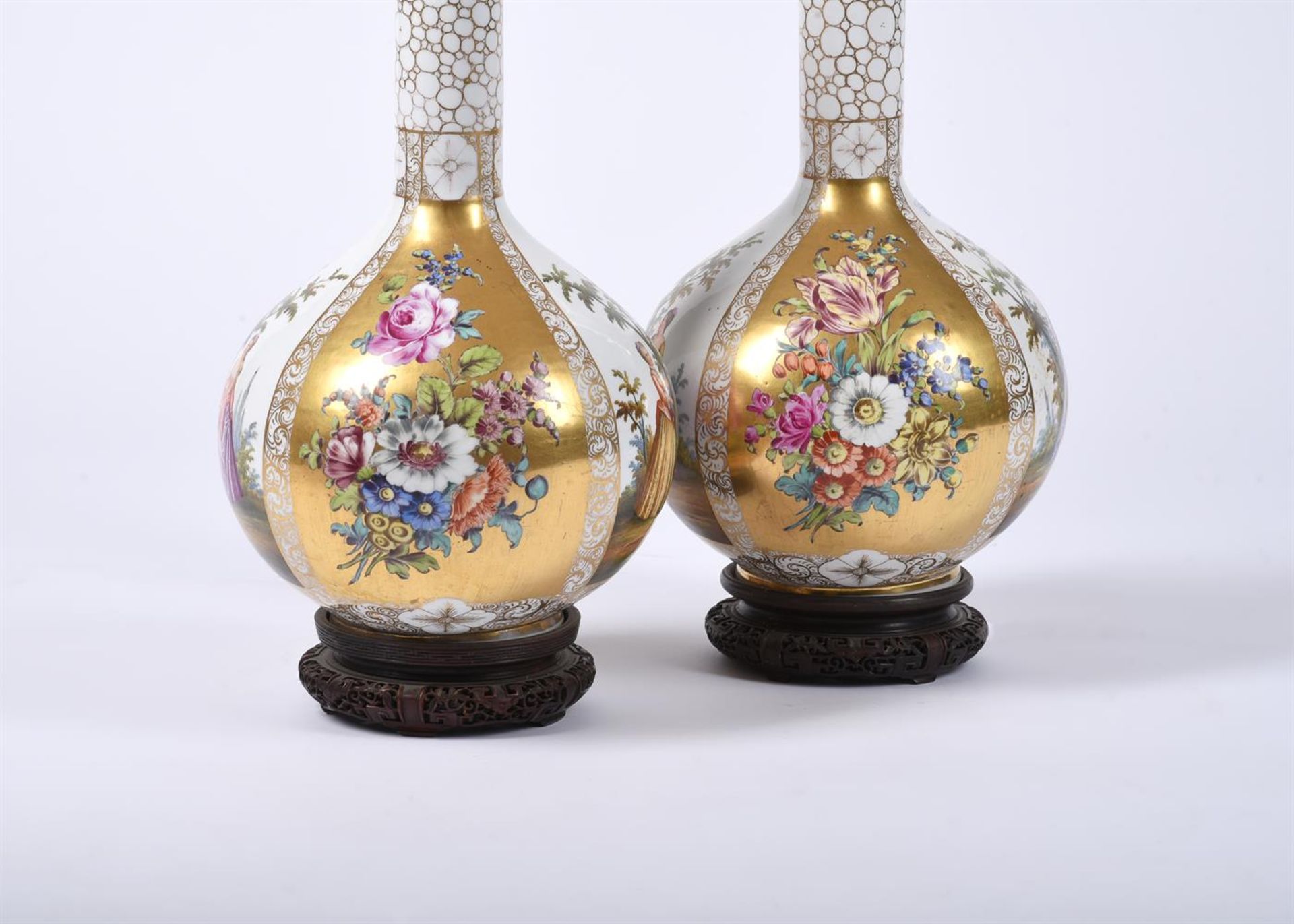 A PAIR OF LARGE DRESDEN BOTTLE VASES - Image 4 of 4