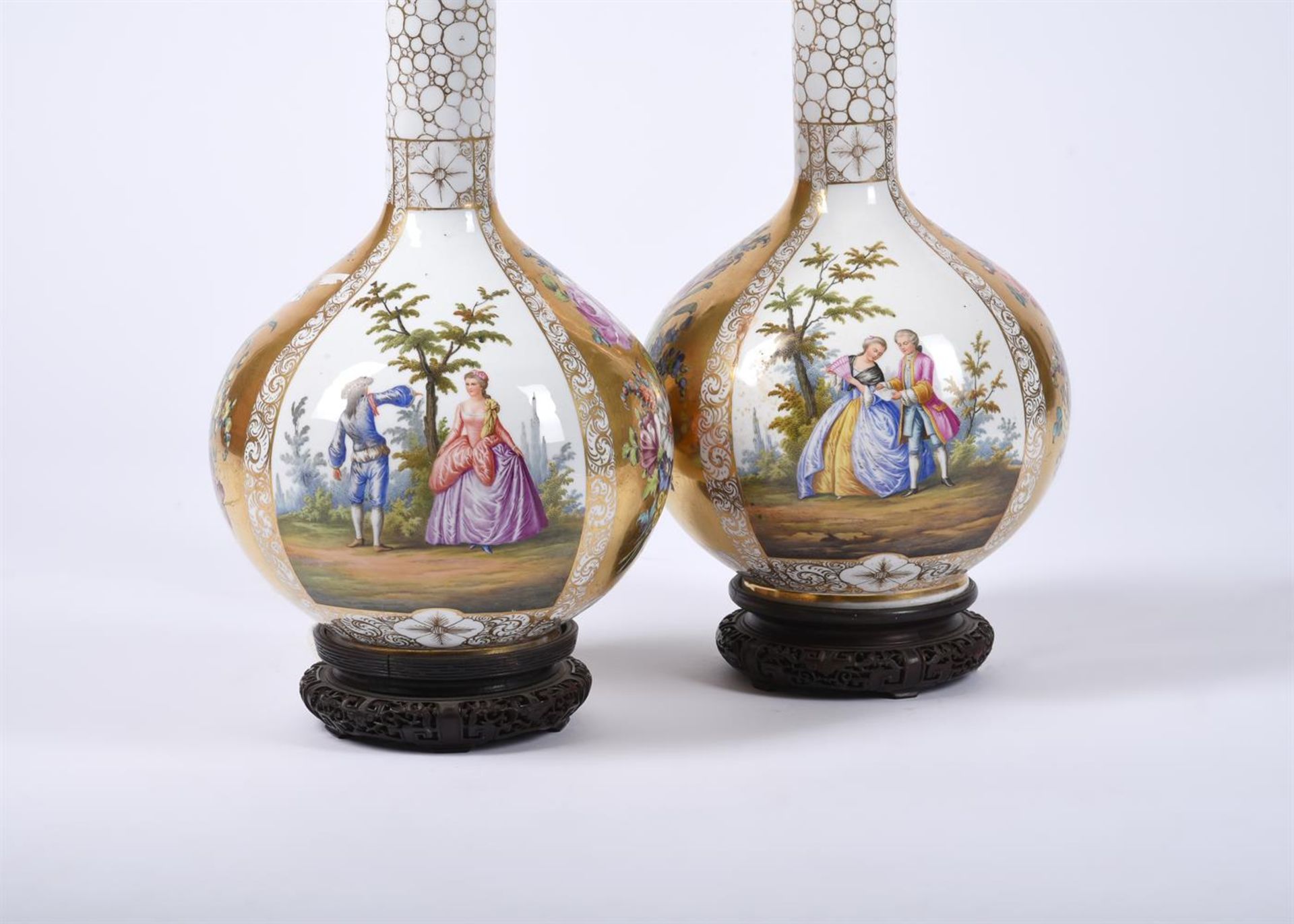 A PAIR OF LARGE DRESDEN BOTTLE VASES - Image 3 of 4