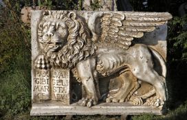 Ω A SCULPTED MARBLE PLAQUE WITH THE VENETIAN LION OF SAINT MARK