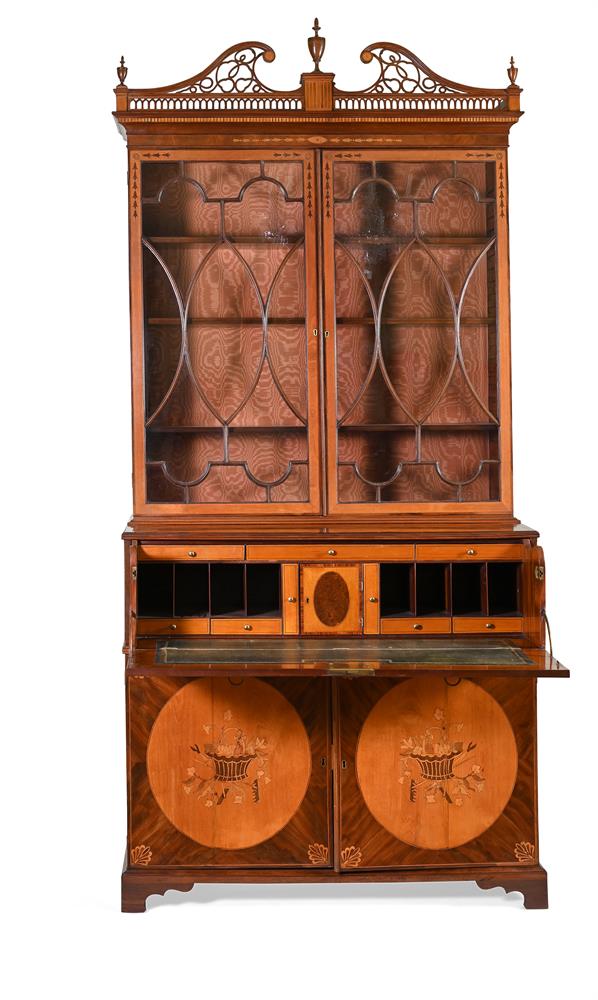 Y A GEORGE III MAHOGANY AND SATINWOOD BOOKCASE CIRCA 1800 - Image 2 of 5