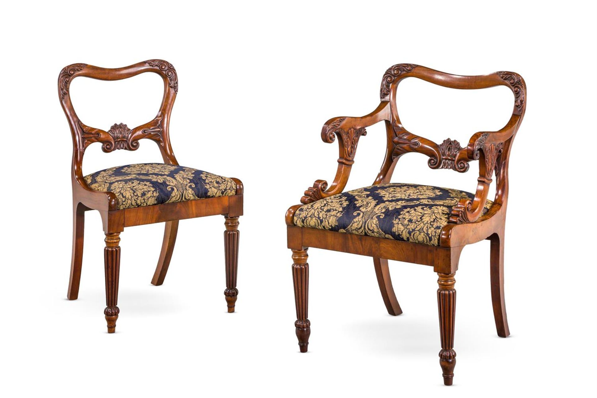 A SET OF EIGHT GEORGE IV CARVED MAHOGANY DINING CHAIRS ATTRIBUTED TO GILLOWS, CIRCA 1825 - Bild 2 aus 5