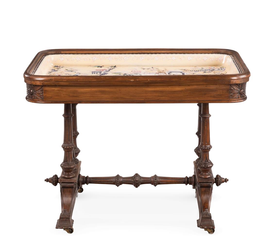 A VICTORIAN WALNUT BASIN OR JARDINIERE STAND, LATE 19TH CENTURY - Image 2 of 6