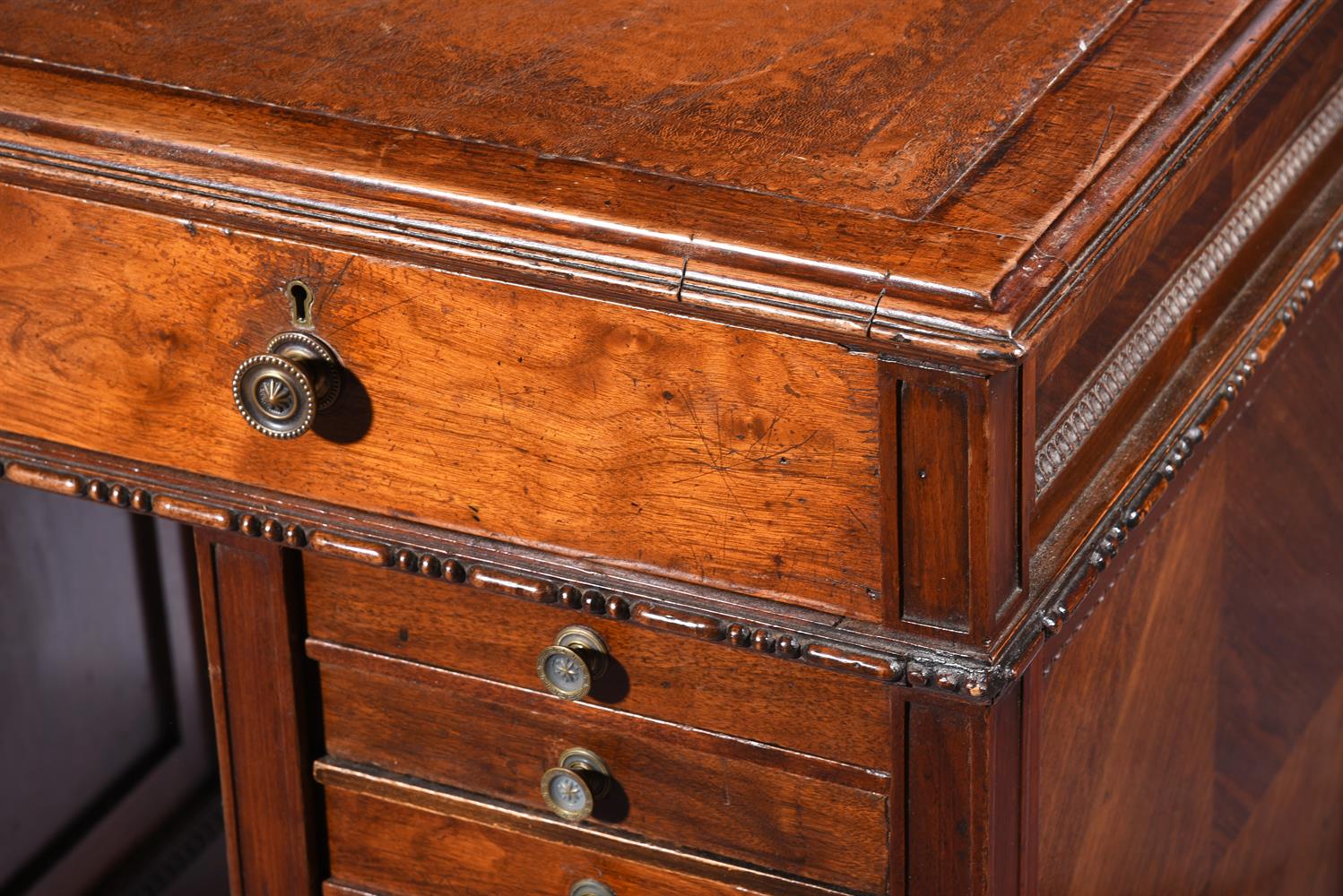 A VICTORIAN WALNUT KNEEHOLE DESK, LATE 19TH CENTURY - Image 3 of 4