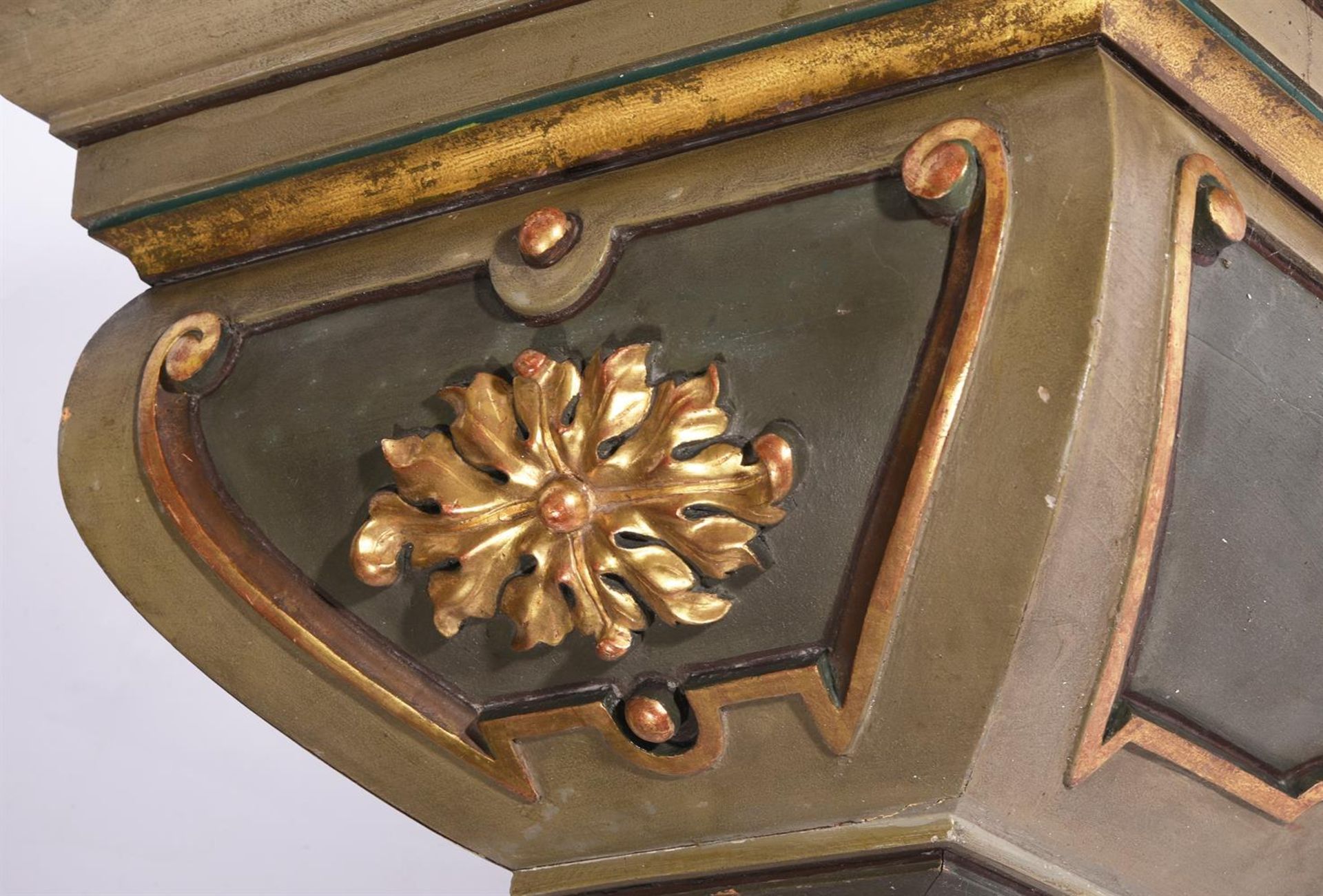 A PAIR OF PAINTED PINE WALL BRACKETS IN AN ARCHITECTURAL STYLE - Image 2 of 2