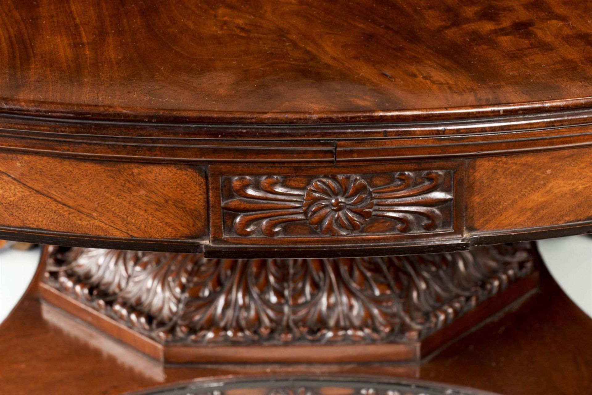 A MAHOGANY AND EBONISED CENTRE TABLE, MID 19TH CENTURY - Bild 5 aus 6