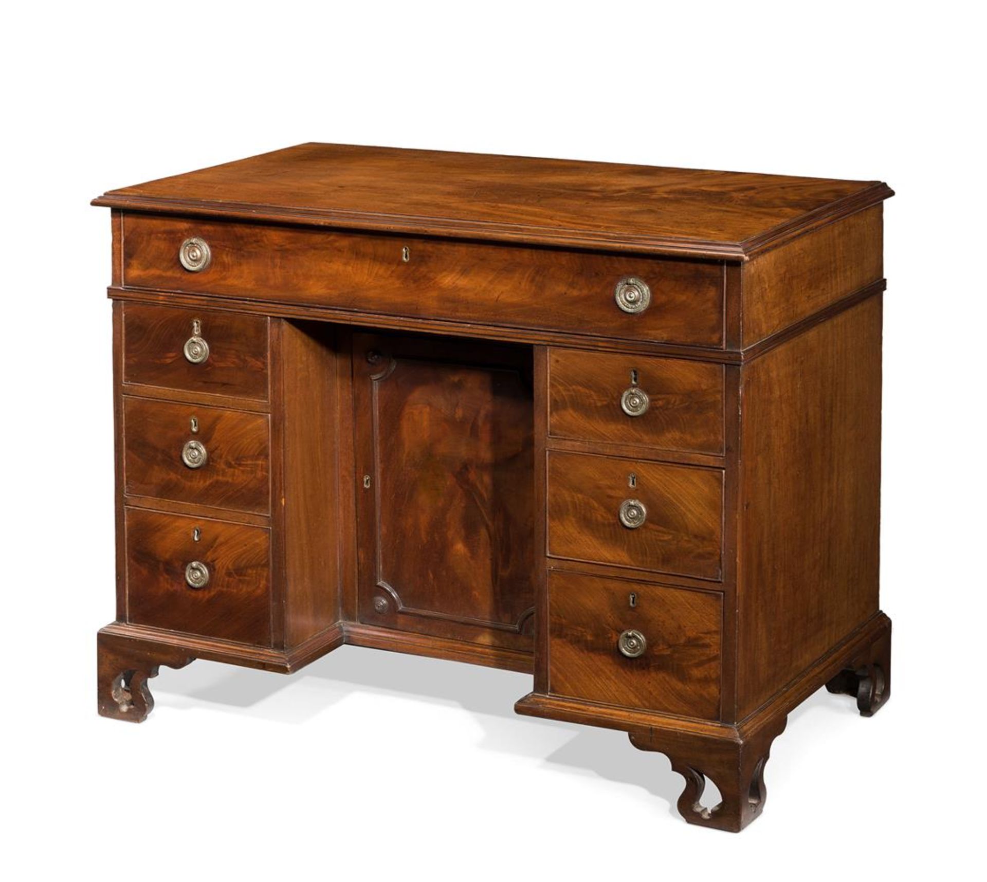 A GEORGE III MAHOGANY KNEEHOLE DESK IN THE MANNER OF THOMAS CHIPPENDALE, CIRCA 1780 - Image 2 of 9