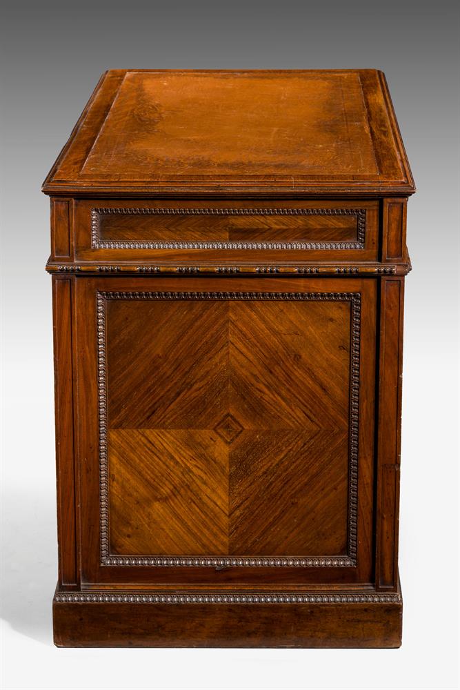 A VICTORIAN WALNUT KNEEHOLE DESK, LATE 19TH CENTURY - Image 4 of 4