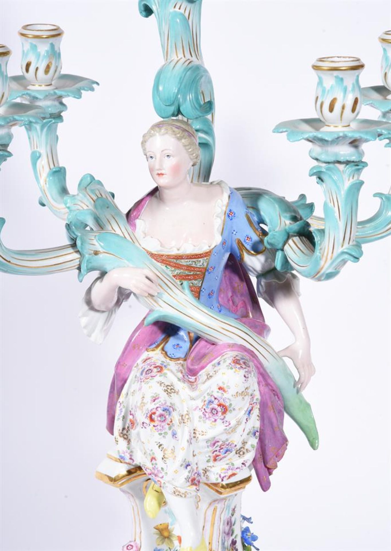 A MEISSEN FIVE BRANCH FIGURAL AND FLOWER ENCRUSTED TABLE CANDELABRUM - Image 3 of 5