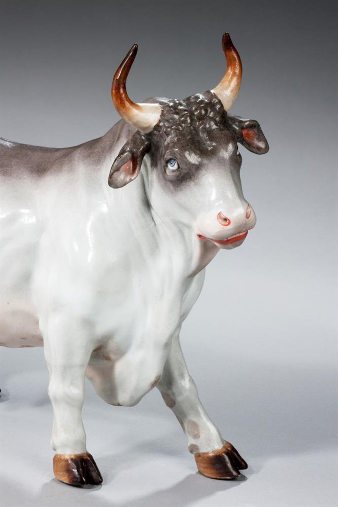 A FRENCH PORCELAIN MODEL OF A BULL, LATE 19TH CENTURY - Image 3 of 4