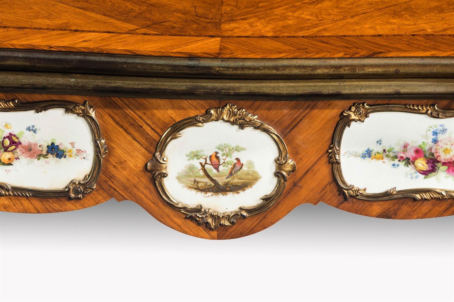 Y AN EARLY VICTORIAN PORCELAIN AND GILT BRONZE MOUNTED TULIPWOOD CARD TABLE BY G J MORANT - Image 5 of 9