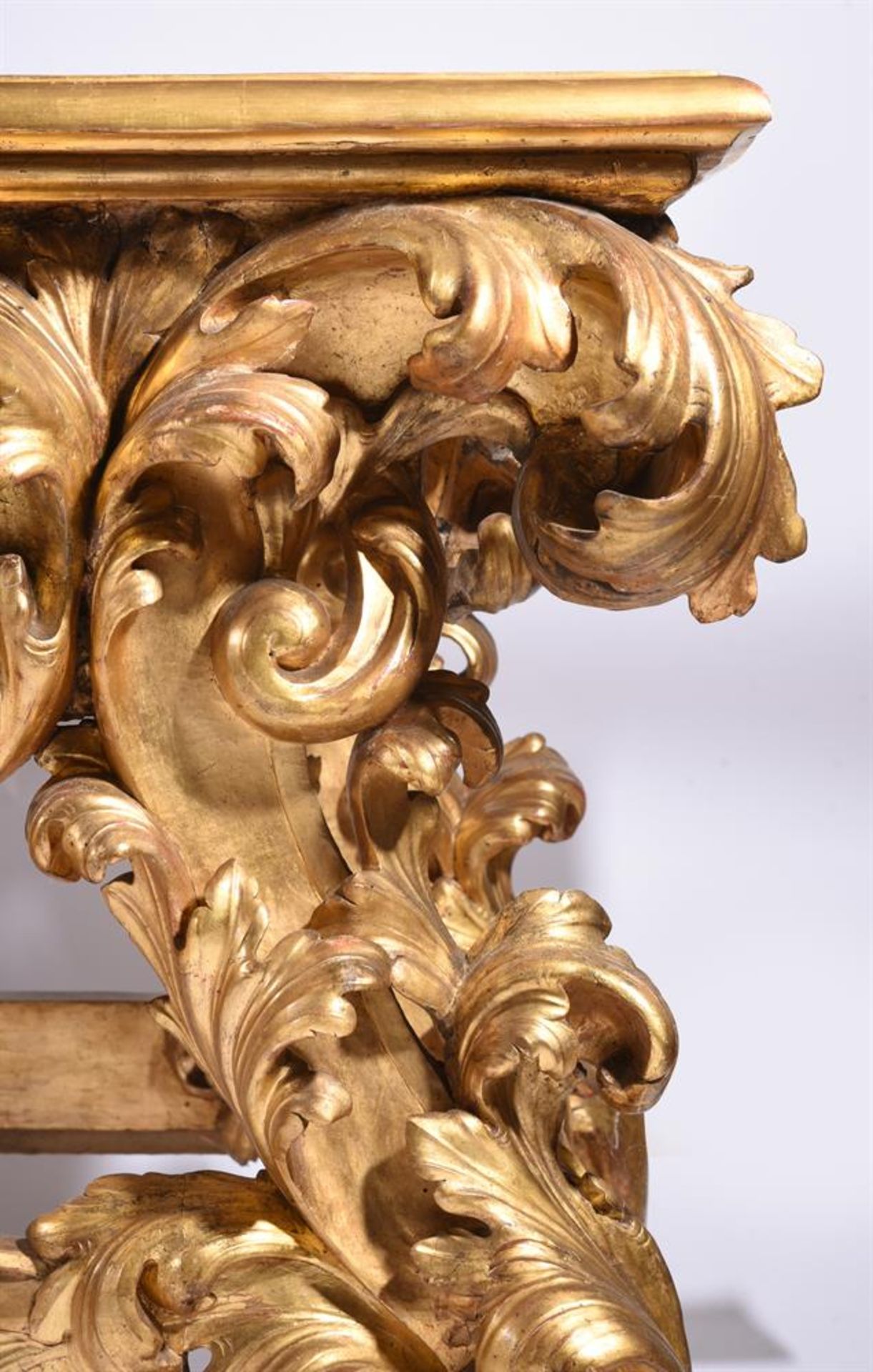 A LARGE CARVED GILTWOOD CONSOLE TABLE 19TH CENTURY - Image 3 of 6