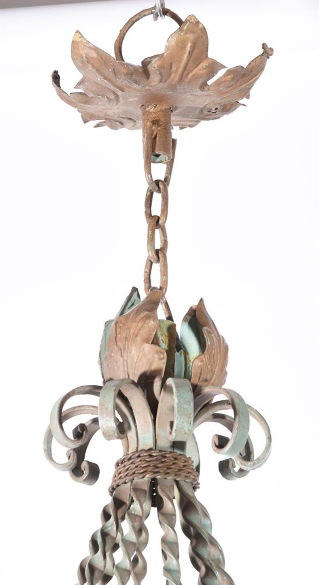 A WROUGHT IRON GREEN PAINTED AND GILT TEN BRANCH CHANDELIER, 20TH CENTURY - Image 4 of 4