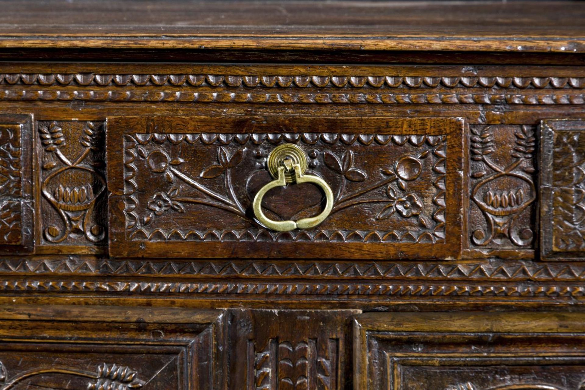 A FRENCH OAK TWO DOOR SIDE CABINET, SECOND HALF 18TH CENTURY - Image 3 of 5