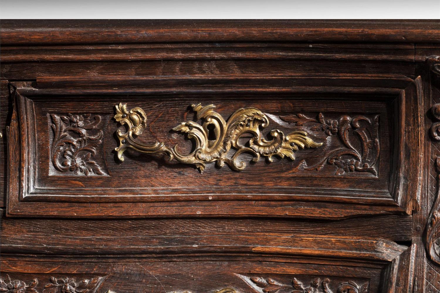 A LOUIS XV OAK BOMBE COMMODE, THIRD QUARTER 18TH CENTURY - Image 5 of 5