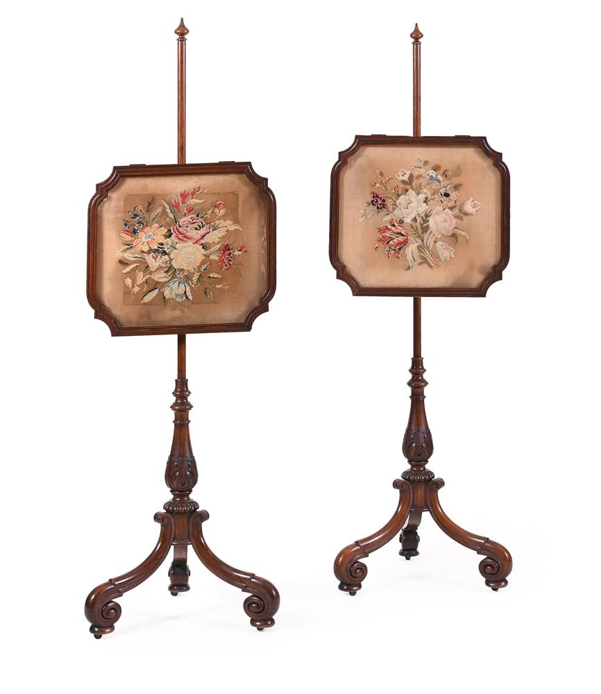 Y A PAIR OF REGENCY ROSEWOOD TRIPOD POLE SCREENS, EARLY 19TH CENTURY