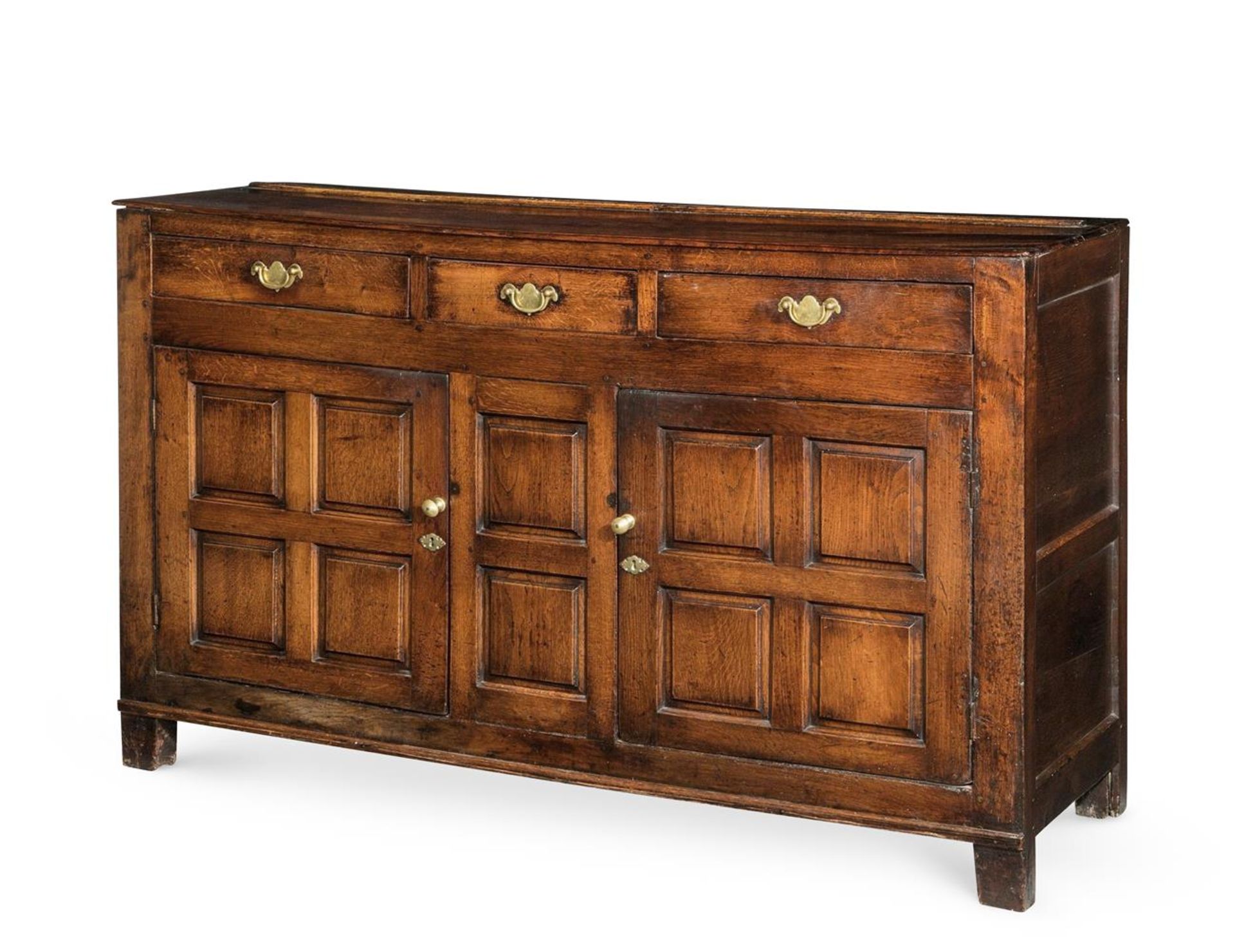 A GEORGE III OAK DRESSER BASE, LATE 18TH CENTURY - Image 2 of 4