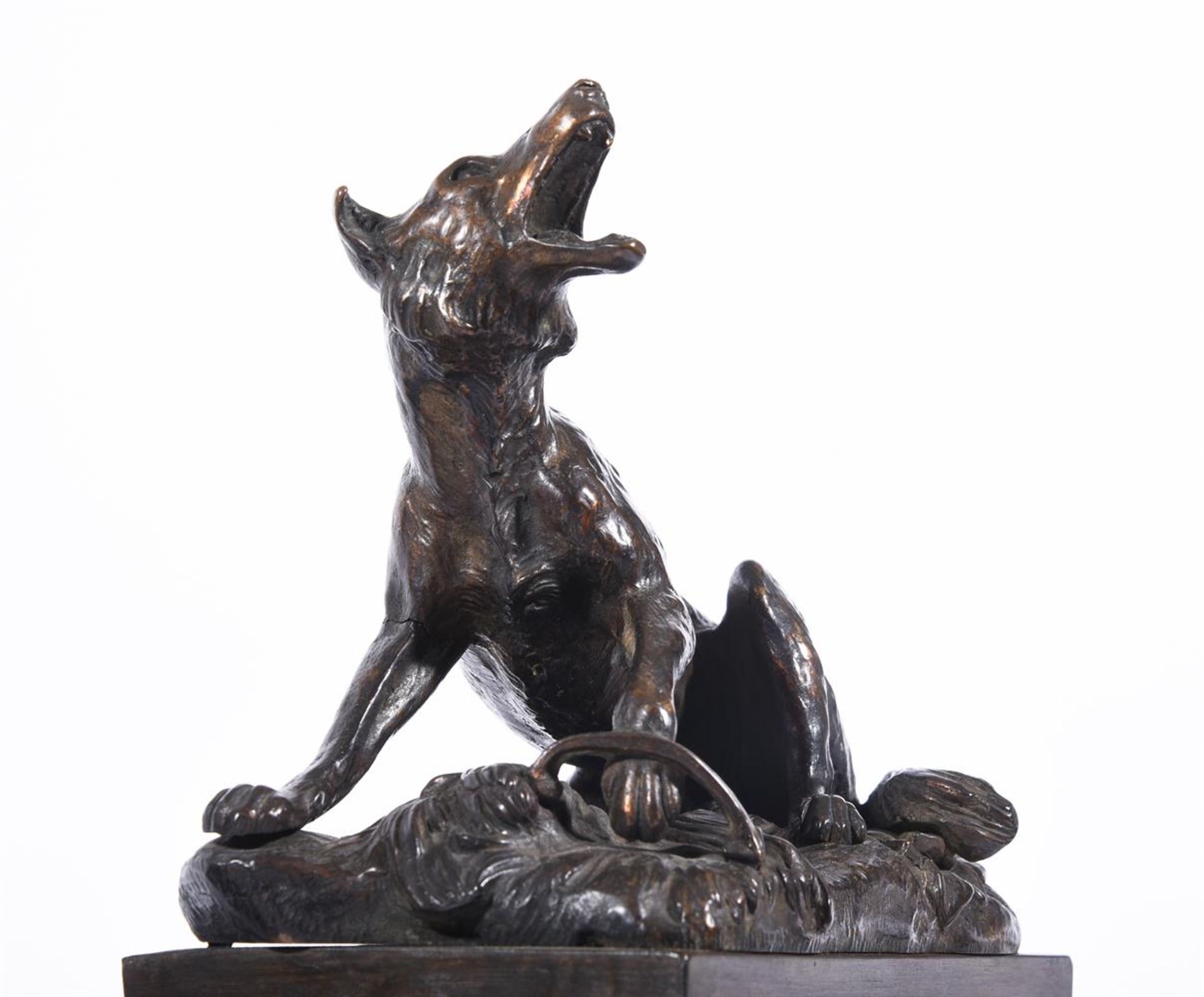 A PAIR OF BRONZE FIGURES OF WILD DOGSLATE 19TH CENTURY - Image 2 of 4