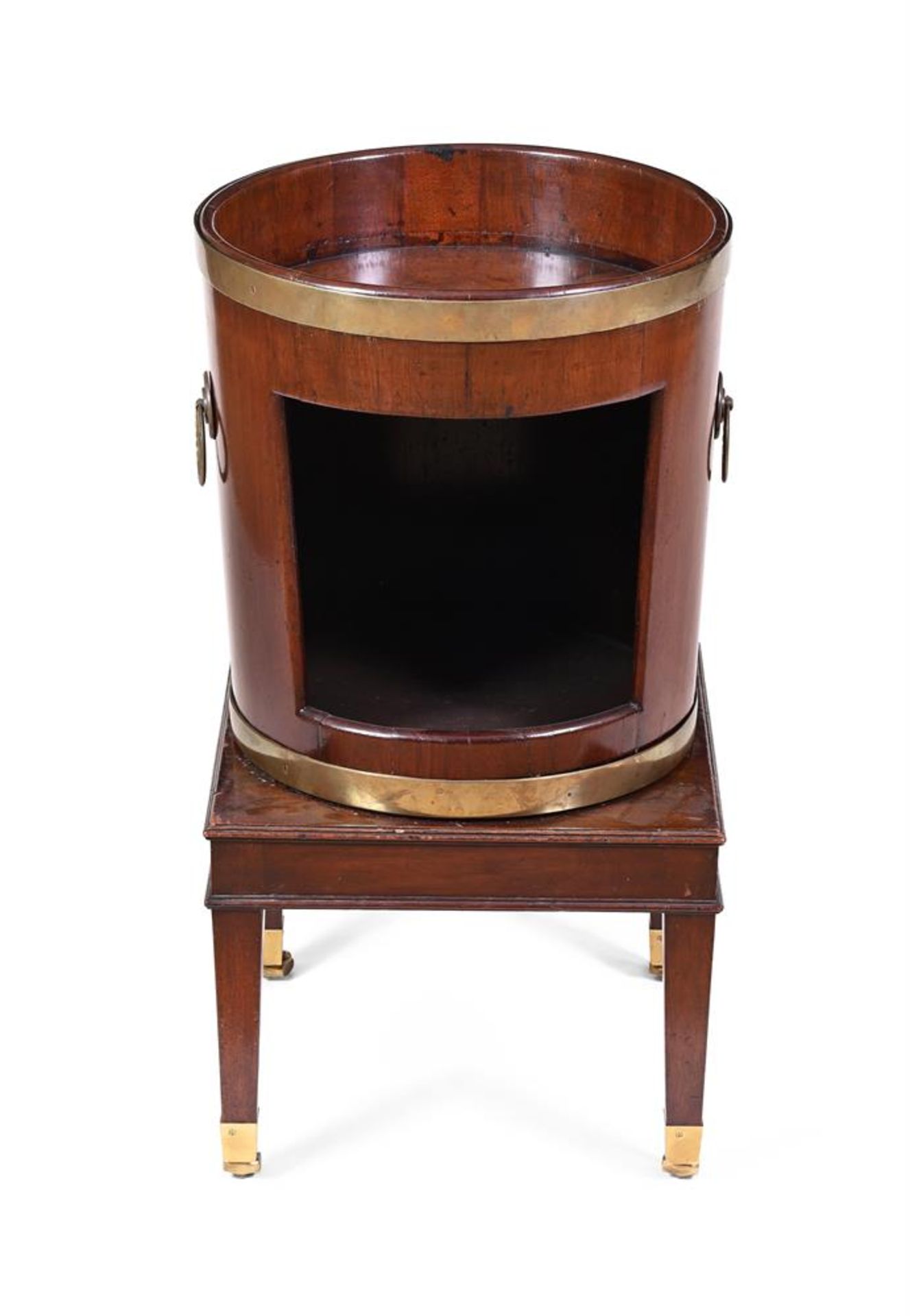 A GEORGE III MAHOGANY AND BRASS BOUND REVOLVING PLATE BUCKET ON STAND, CIRCA 1790 - Bild 2 aus 2