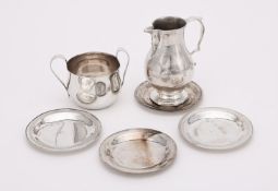 A SMALL COLLECTION OF SILVER