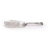 A VICTORIAN SILVER QUEEN'S PATTERN FISH SLICE