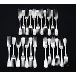 A COLLECTION OF SILVER FIDDLE PATTERN DESSERT FORKS