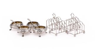 A CASED SET OF FOUR VICTORIAN SILVER CAULDRON SALTS