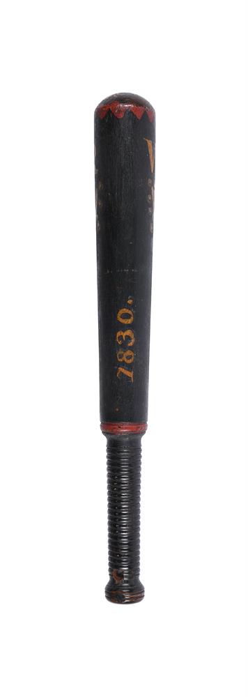 A WILLIAM IV PAINTED WOOD TRUNCHEON - Image 2 of 2