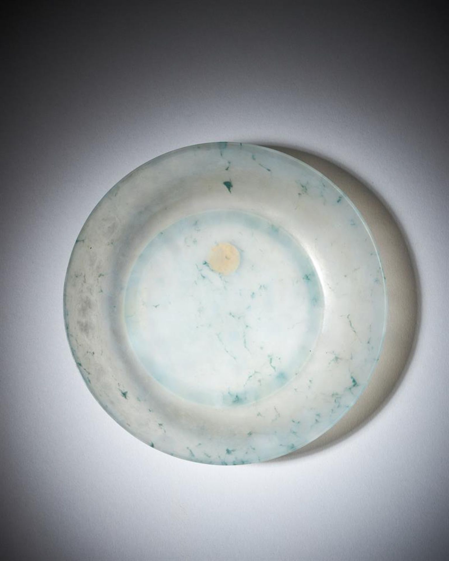 A good Chinese translucent jadeite dish - Bild 5 aus 9