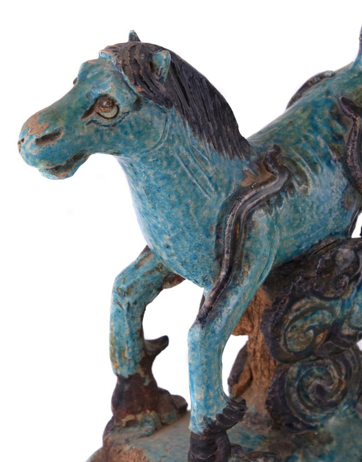 Two Chinese turquoise glazed roof ridge-tiles depicting horses - Bild 4 aus 9