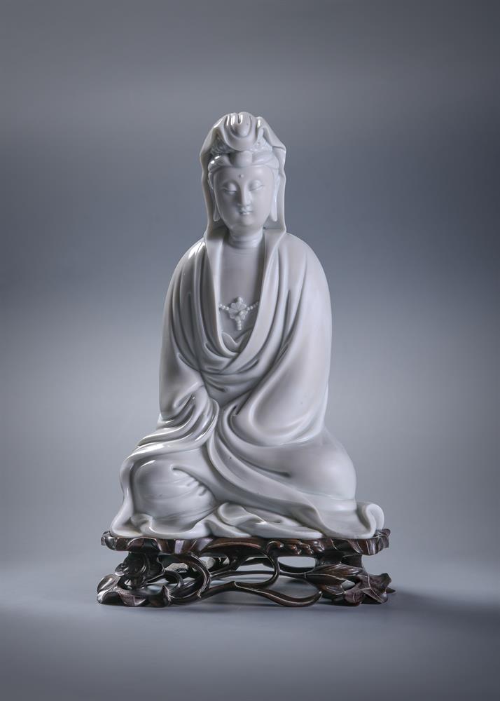 A rare Chinese Dehua model of seated Guanyin - Image 2 of 7