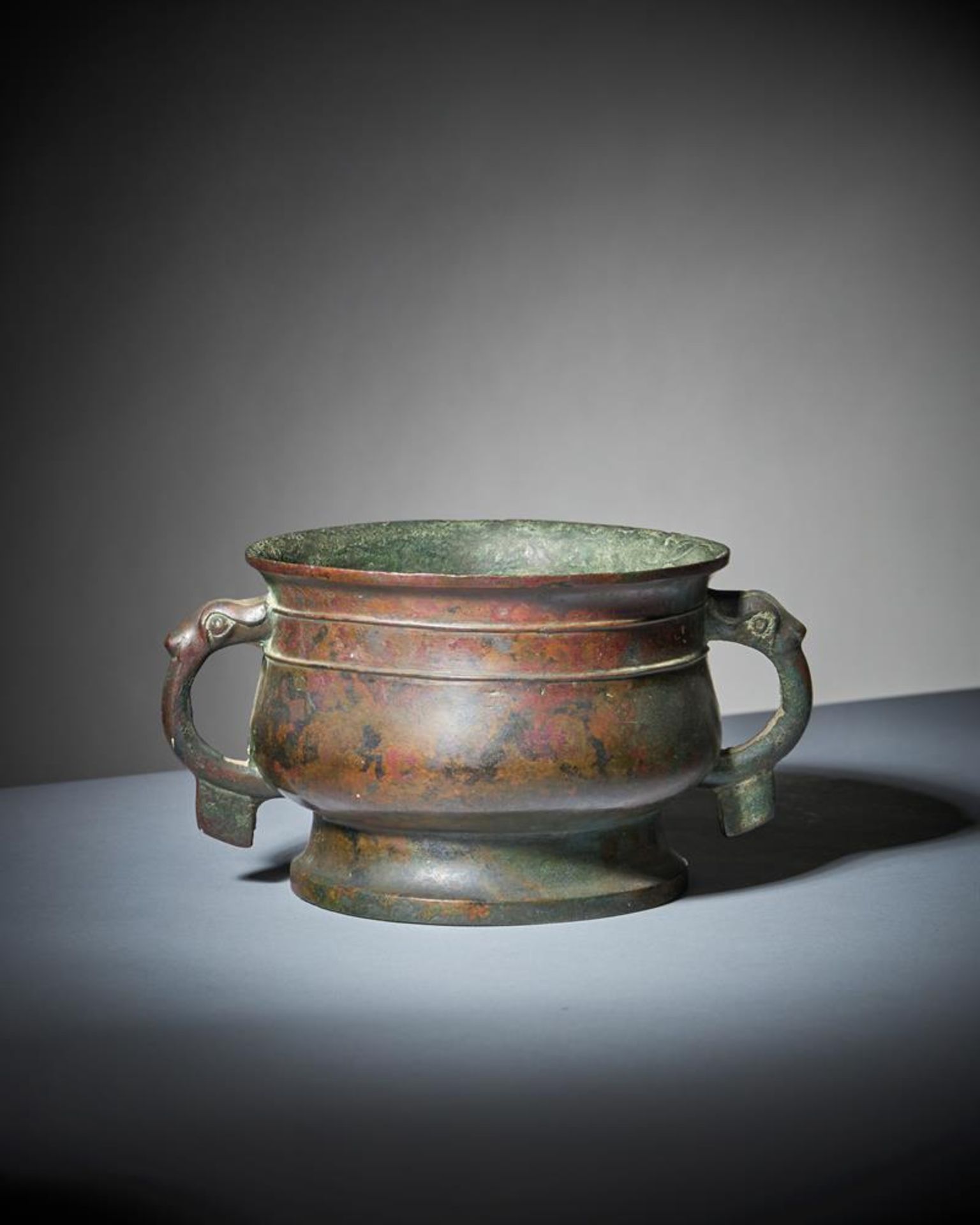 A Chinese bronze ritual food vessel - Image 2 of 22