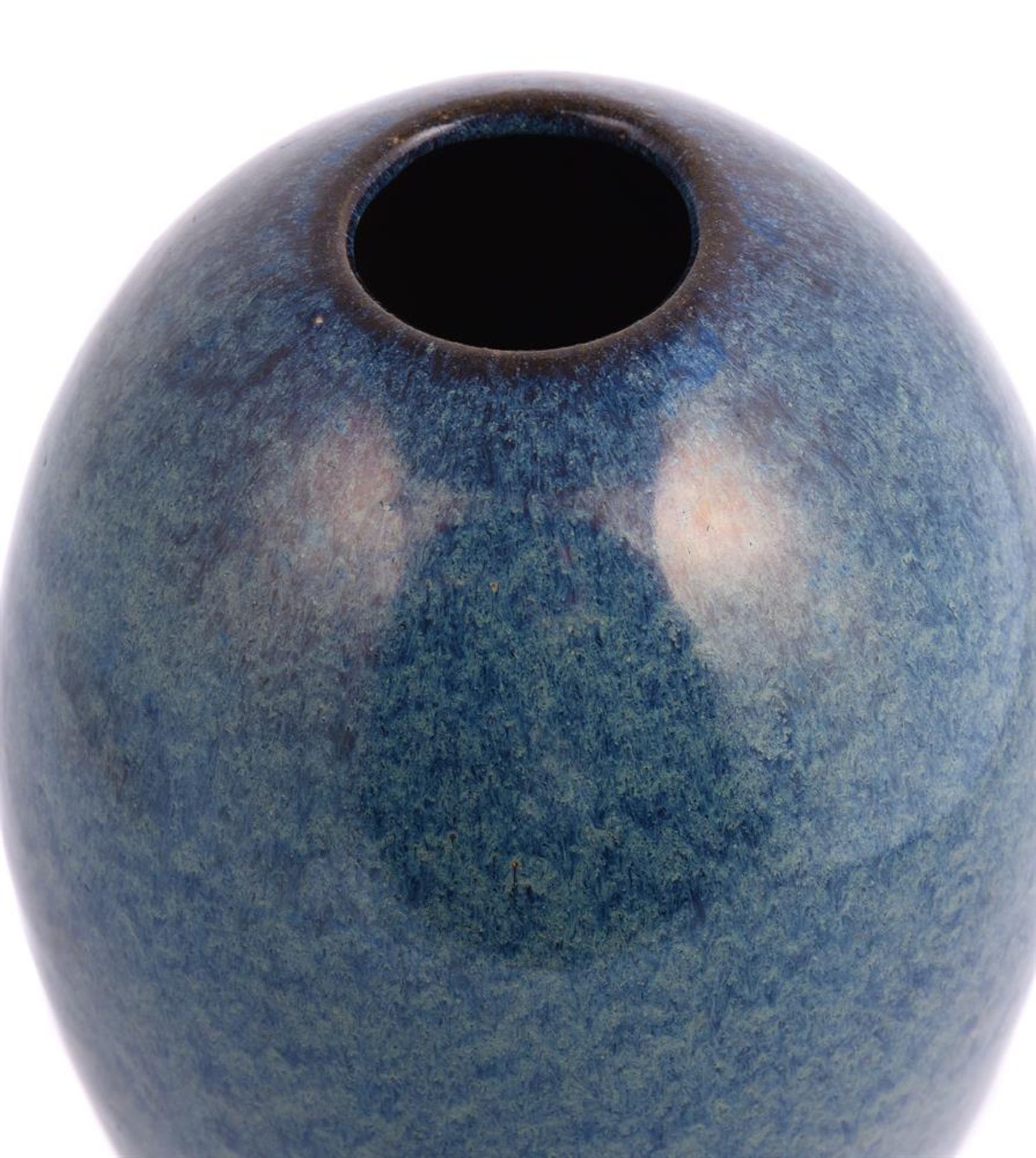 A Chinese Yixing 'Jun' glazed vase - Bild 3 aus 4