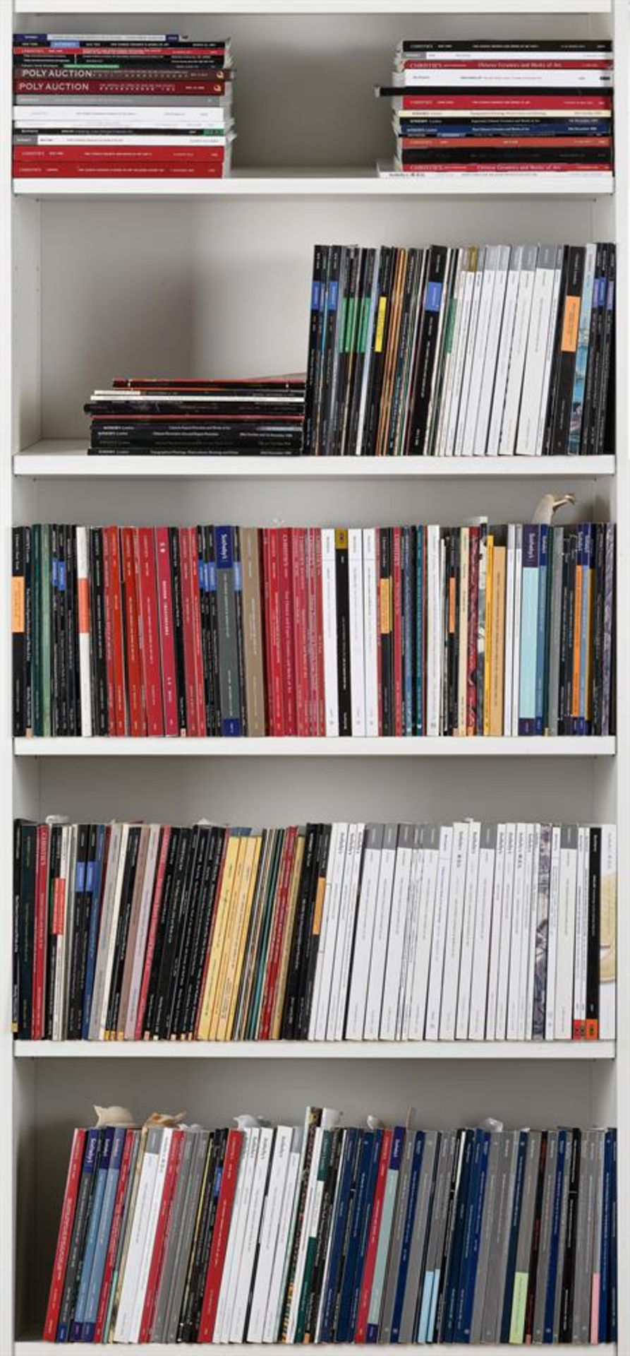 Ɵ A large quantity of mainly Sotheby's and Christies catalogues
