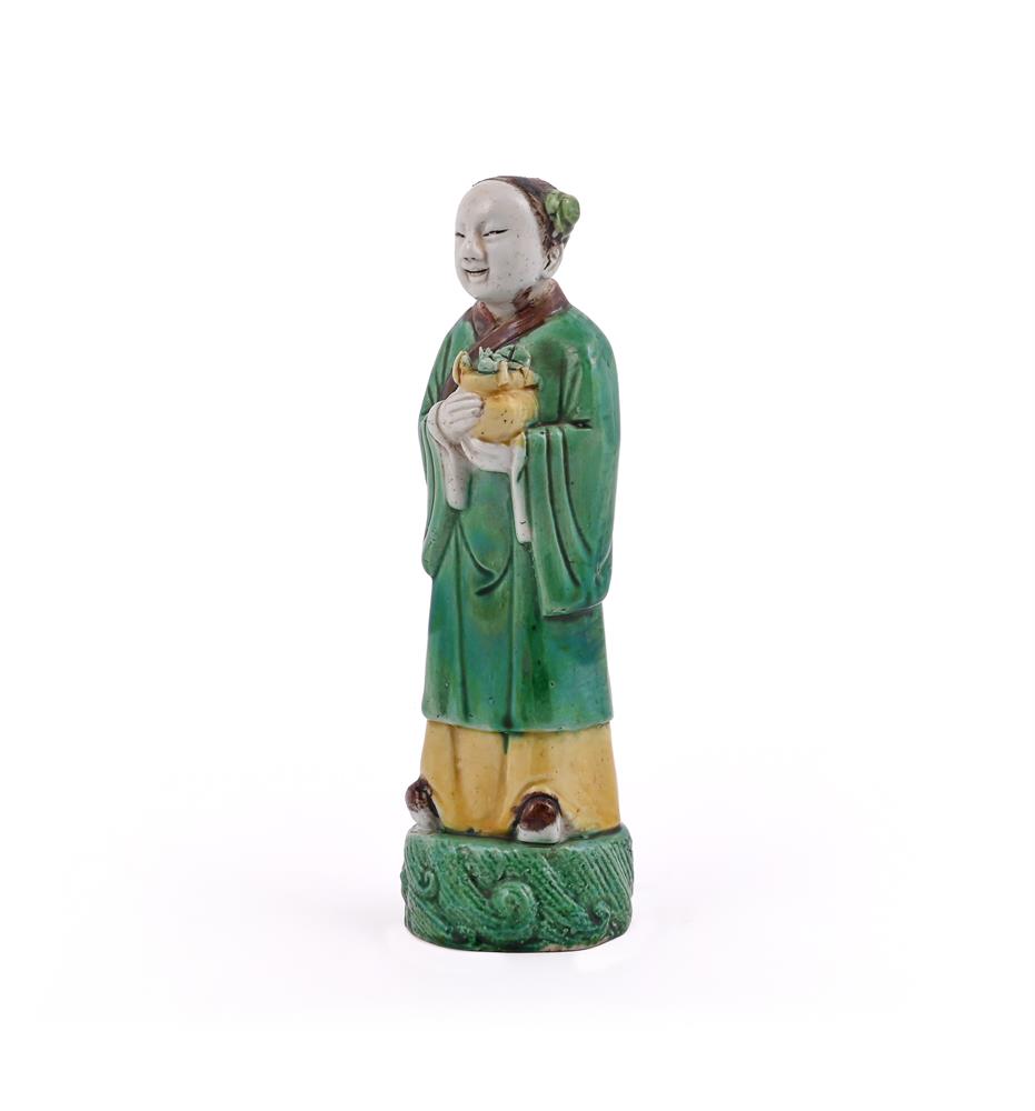 A Chinese Famille Verte figure of Lan Caihe - Image 2 of 6
