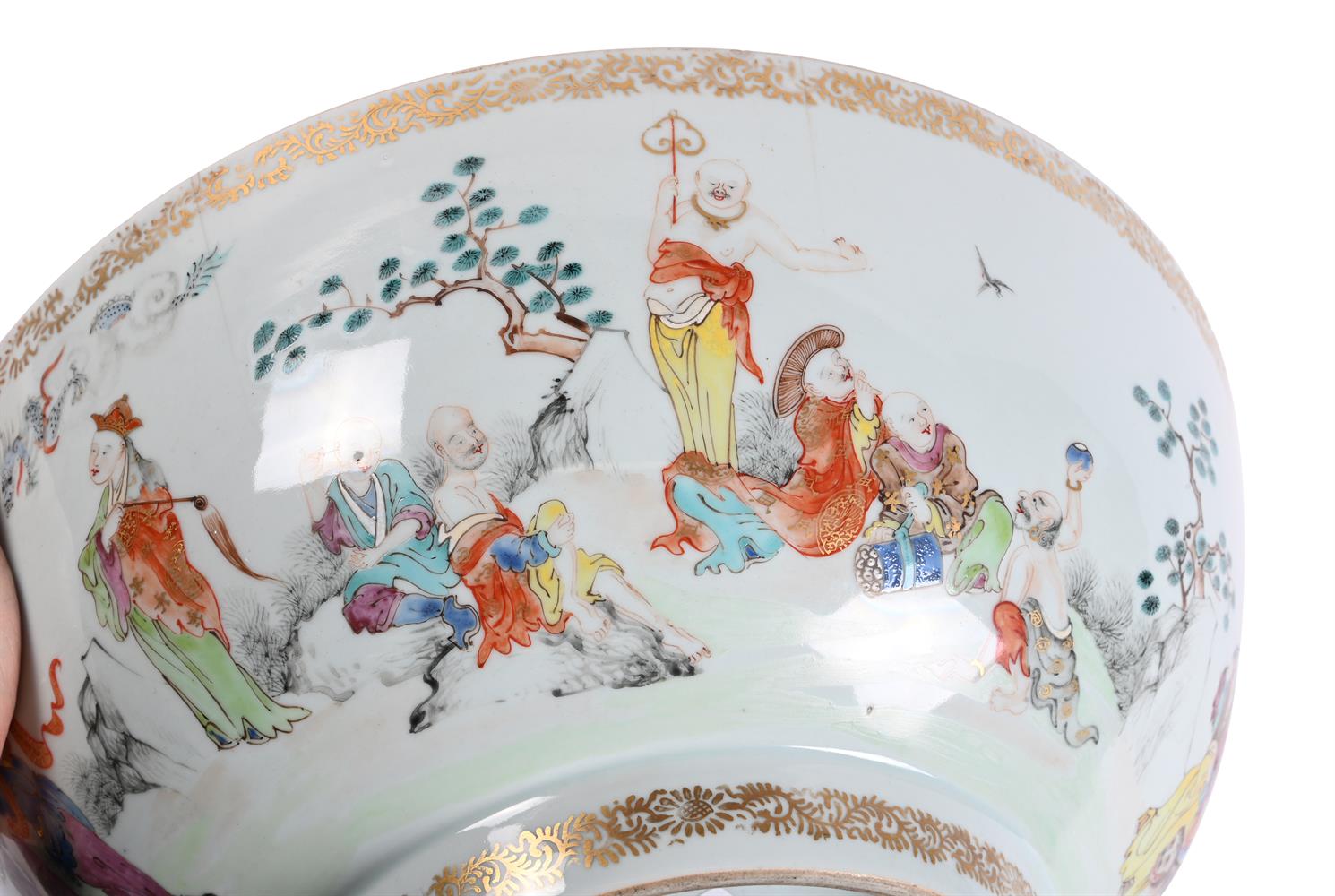 A large Chinese Export Famille Rose punch bowl - Image 6 of 7