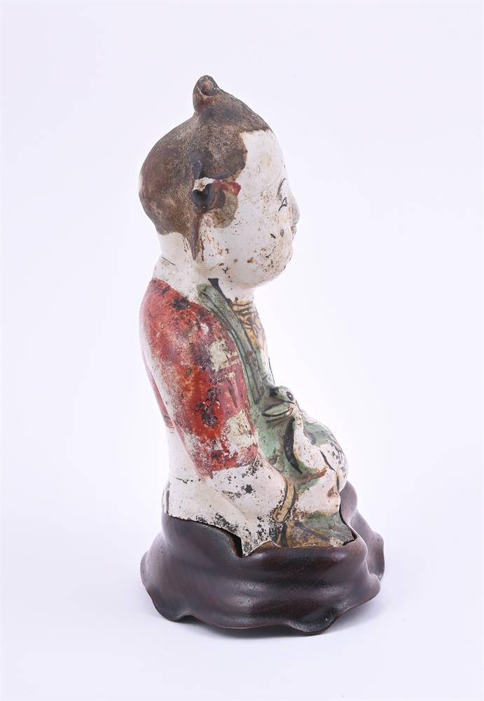 A Chinese cizhou painted figure of a boy - Image 2 of 4