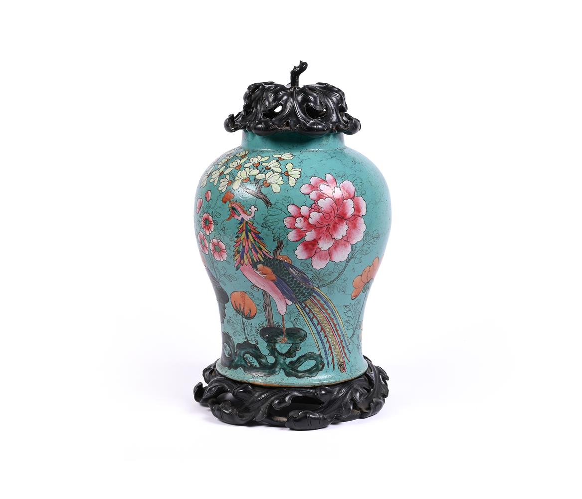 A Chinese Famille Rose vase - Image 2 of 5