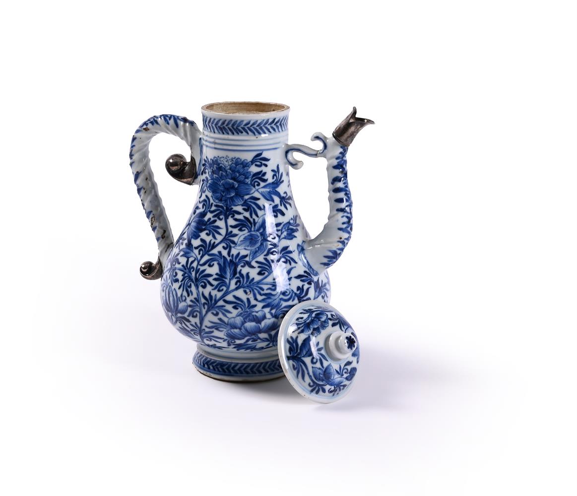 A Chinese blue and white ewer and cover - Image 2 of 2