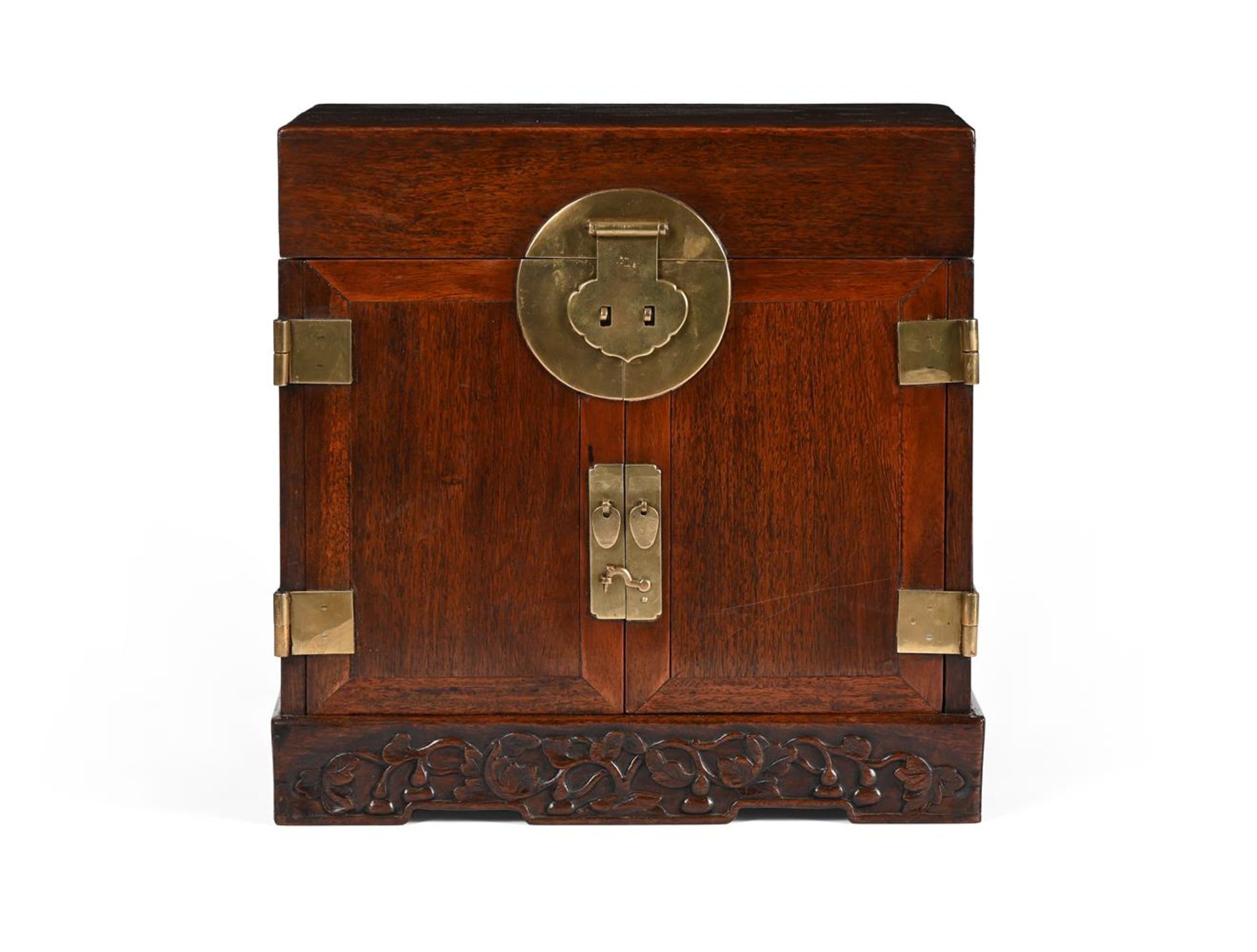 A Chinese hardwood seal chest - Image 2 of 5