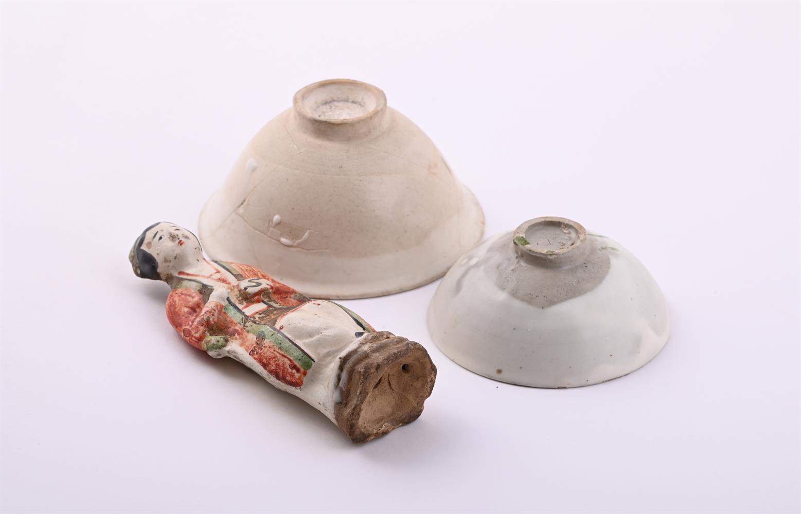 A small Chinese Cizhou stoneware bowl - Image 3 of 3