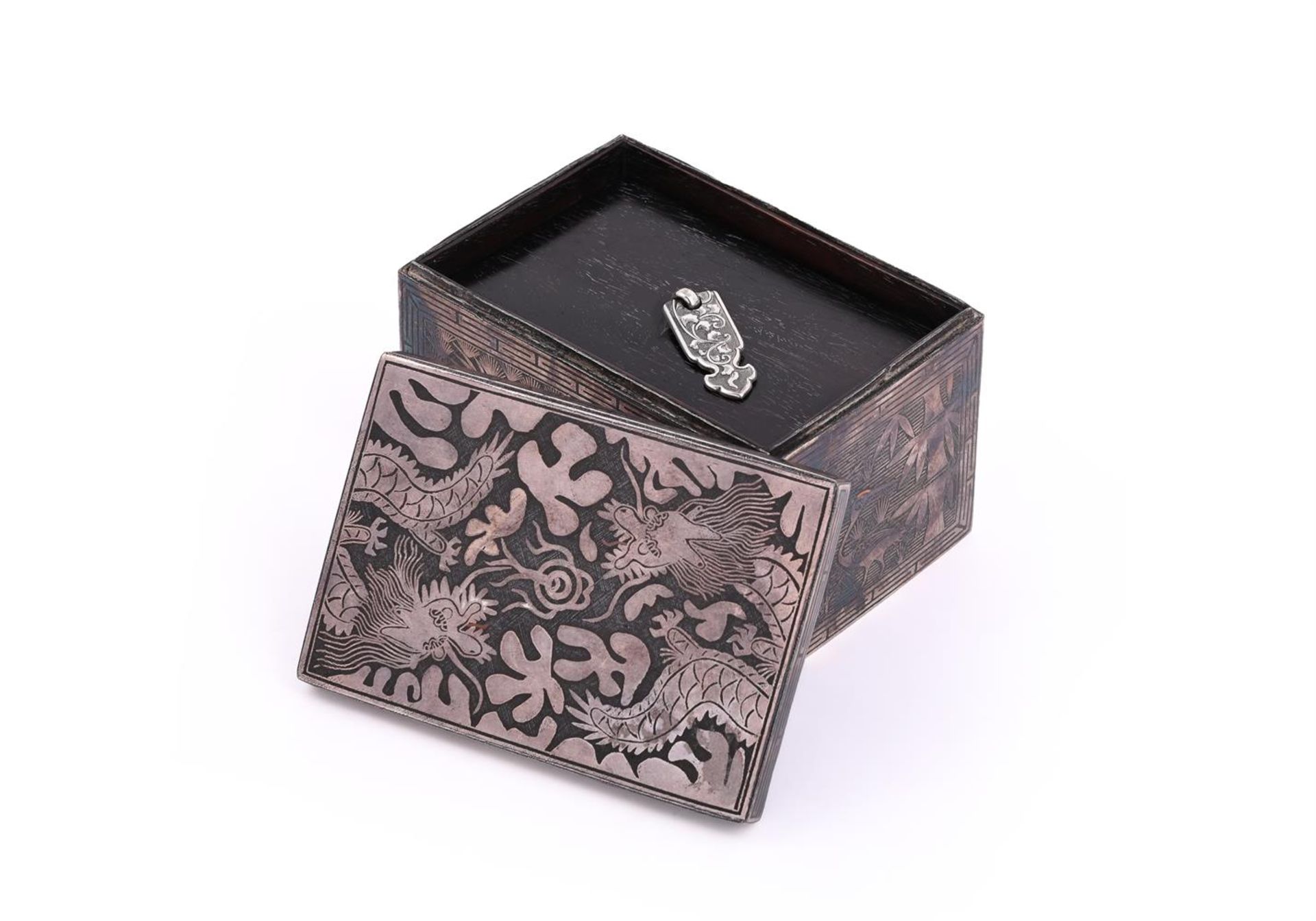A Korean iron and silver inlaid 'dragon' box - Image 3 of 5