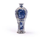 A Chinese blue and white Export vase