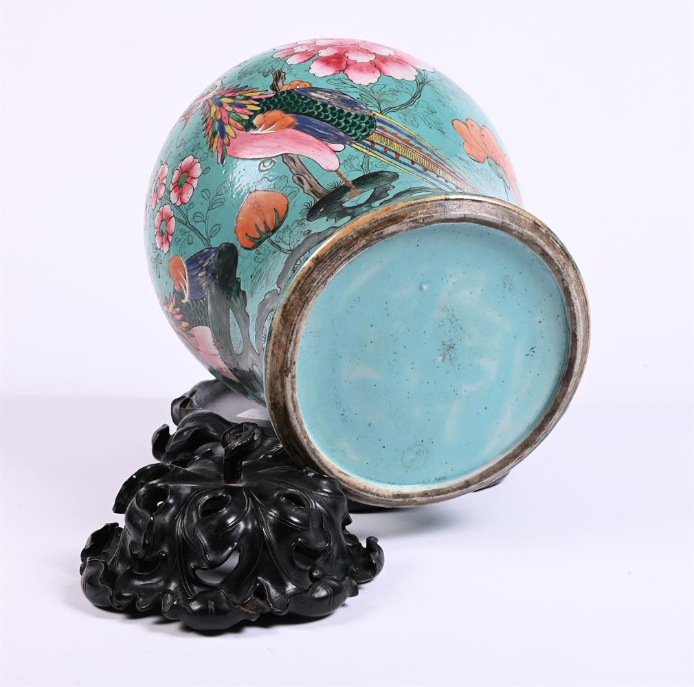 A Chinese Famille Rose vase - Image 3 of 5