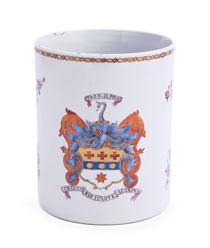 A Chinese Export Famille Rose Mug - Image 11 of 12