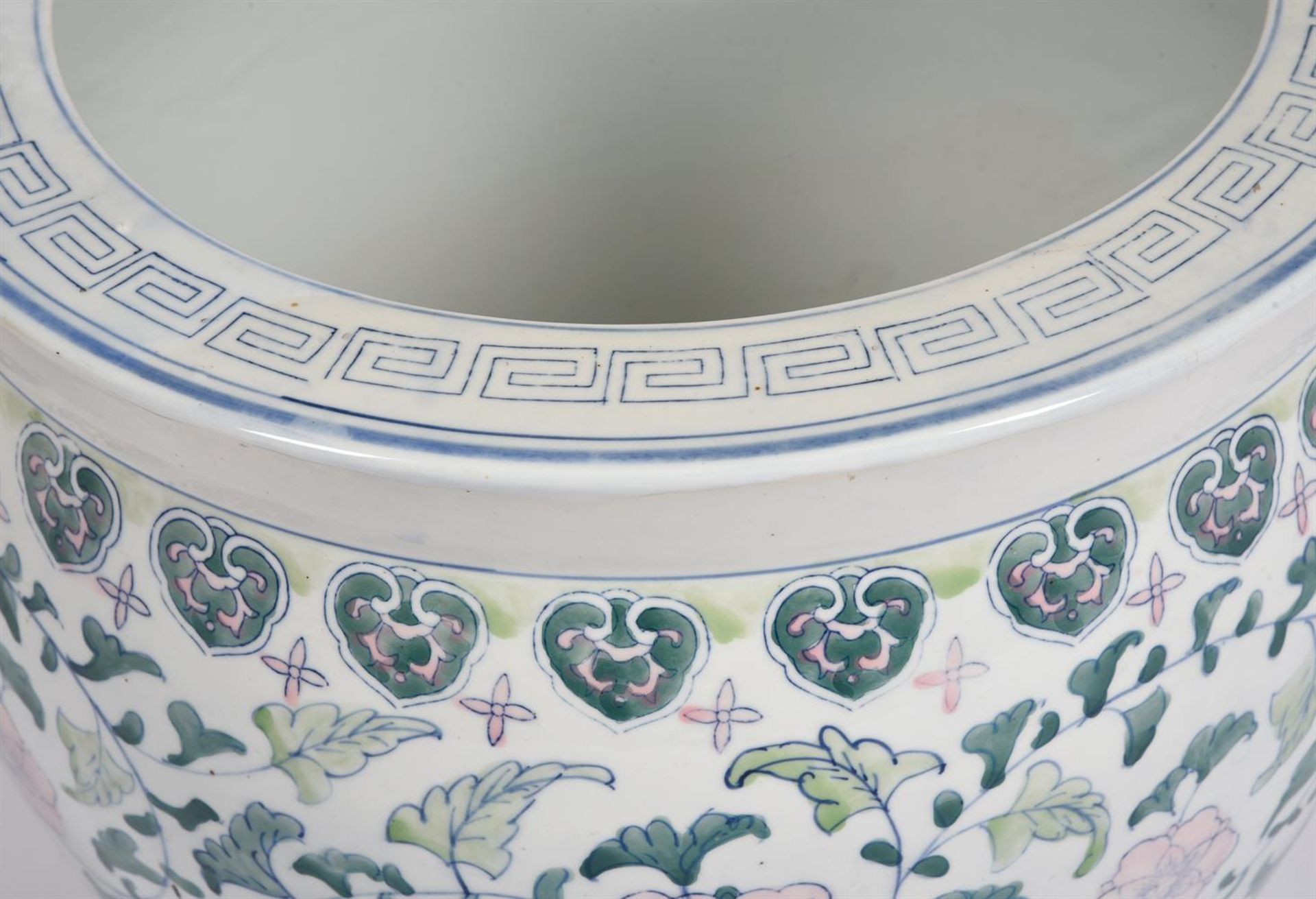 TWO LARGE MODERN CHINESE GOLDFISH BOWLS - Image 5 of 8