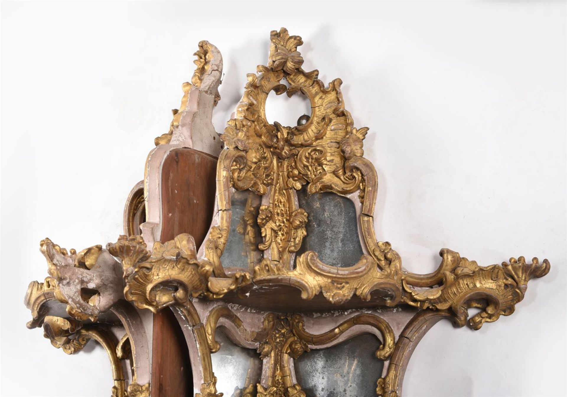 A PAIR OF GILTWOOD AND COMPOSITION CORNER WALL SHELVES IN ROCOCO STYLE - Image 3 of 3