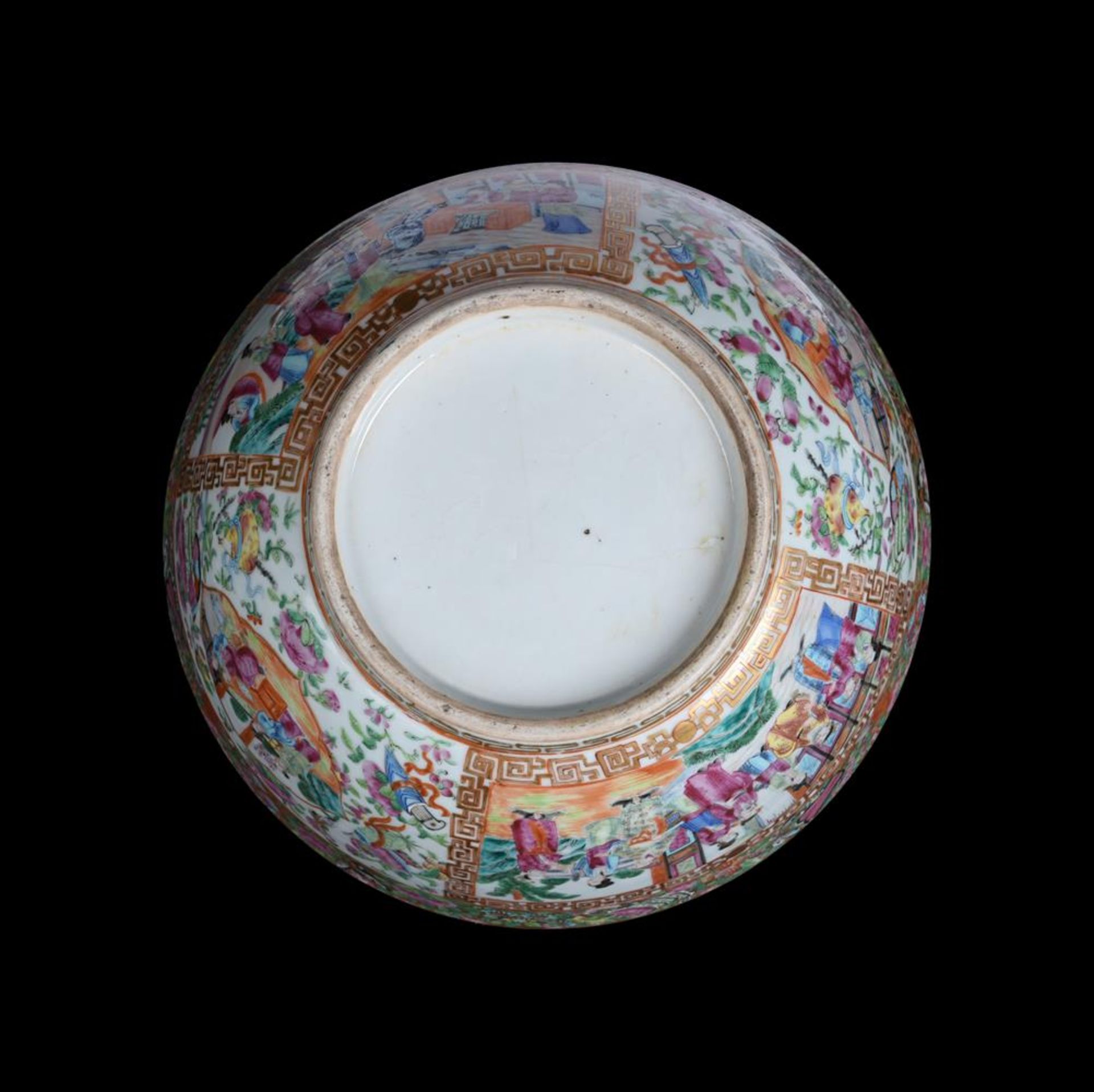 A CHINESE FAMILLE ROSE PUNCH BOWL - Image 4 of 4