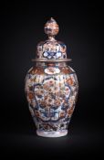 A JAPANESE IMARI PORCELAIN VASE AND COVER