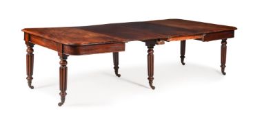 A WILLIAM IV MAHOGANY EXTENDING DINING TABLE