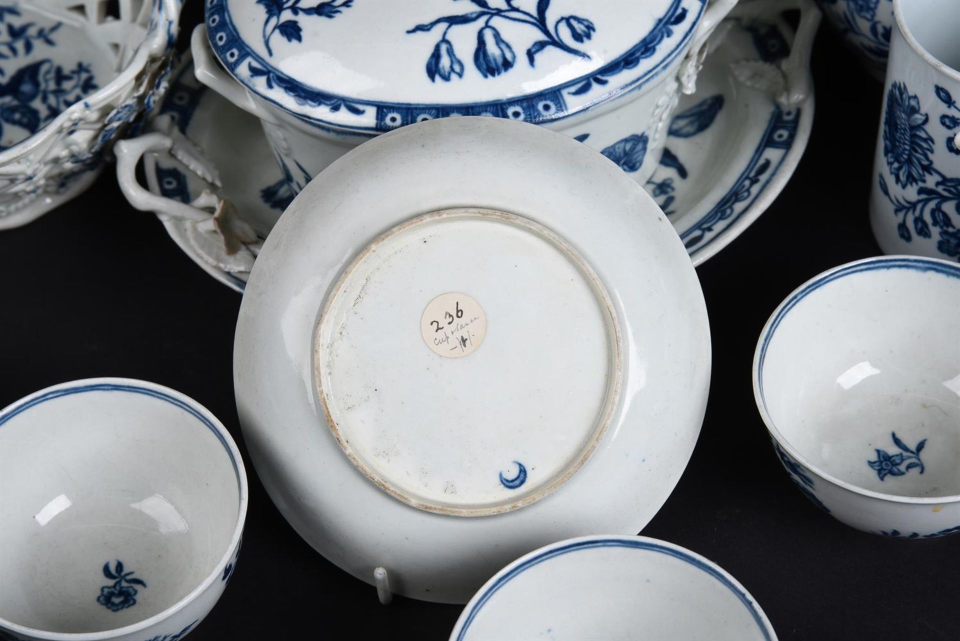 A SELECTION OF MOSTLY WORCESTER BLUE AND WHITE PRINTED PORCELAIN - Image 7 of 10
